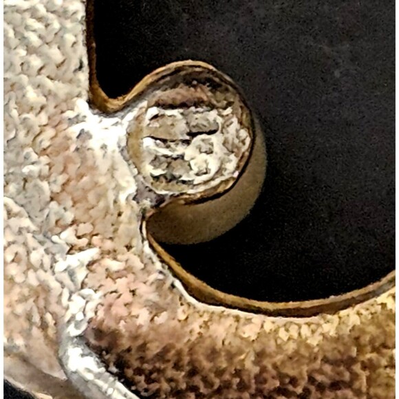 MCM Brooch Signed Capri Textured Gold Tone Assymetrical w Pearl 2.2" VTG VGC! - Picture 5 of 9